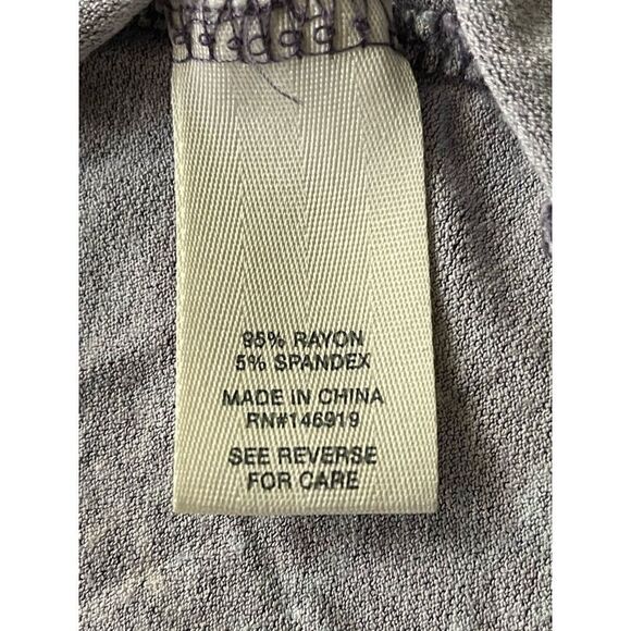 MUDD COLD SHOULDER ASYMMETRICAL HEM TOP BLOUSE PURPLE PAISLEY PRINT - Picture 8 of 9